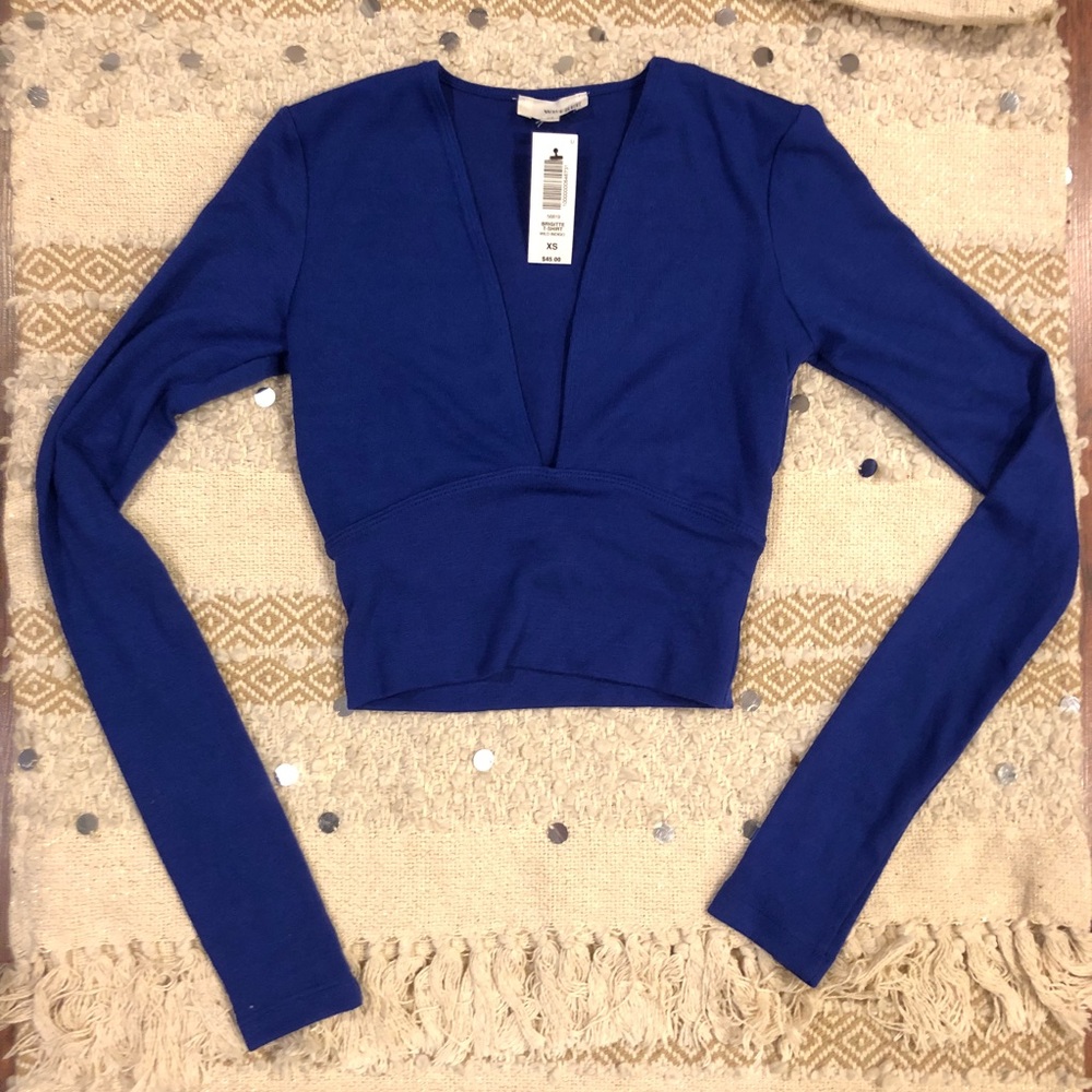 Aritzia long sleeve crop top